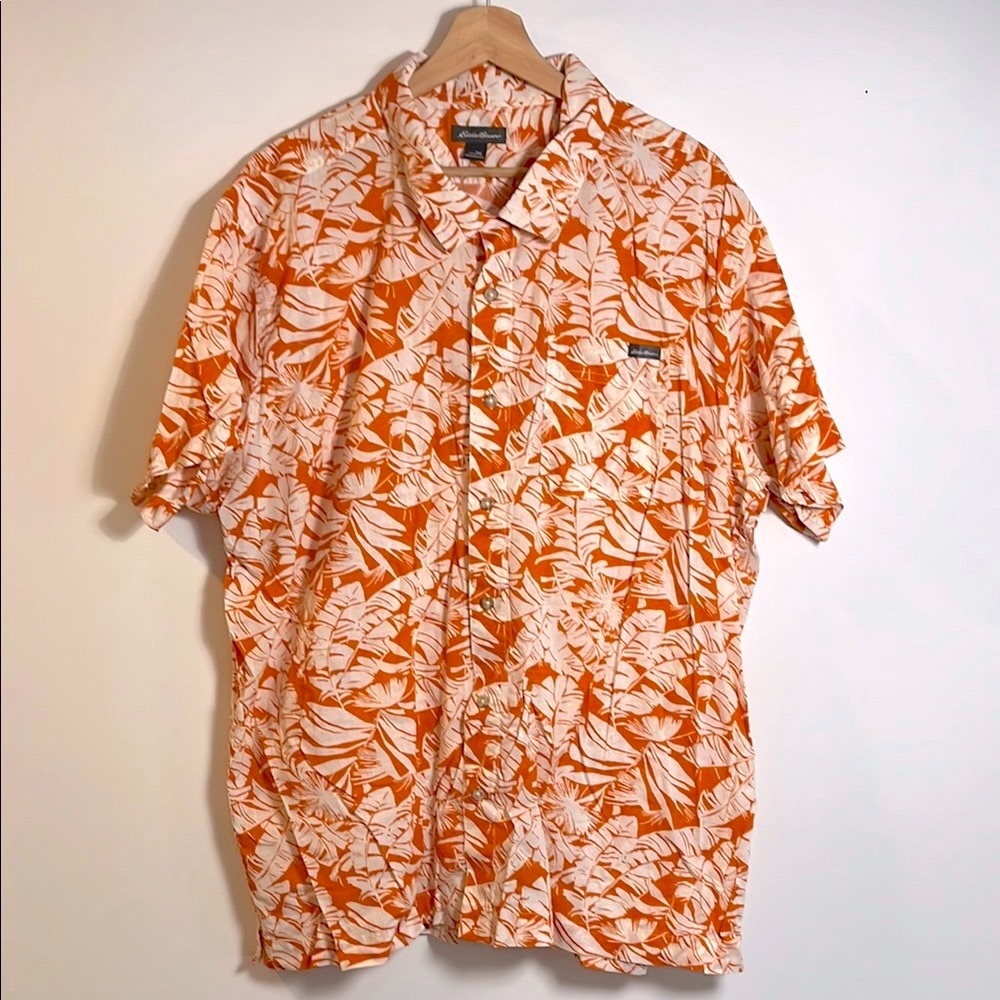 Eddie Bauer Mens Hawaiian Flower Button Down Collared Short Sleeve Shirt